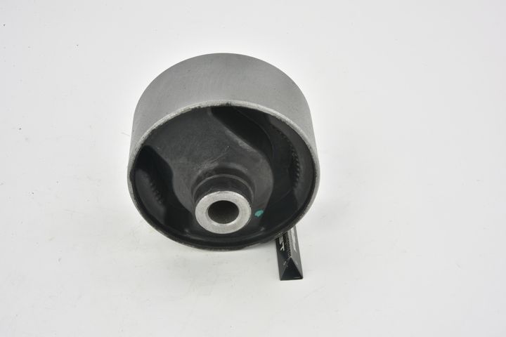 Опора, двигун, ззаду, TOYOTA COROLLA CE120/NZE120 2000-2006 TOYOTA COROLLA RUNX/ALLEX NZE121 2001-2006 TOYOTA COROLLA SPACIO NZE121 200, Febest TMB-13